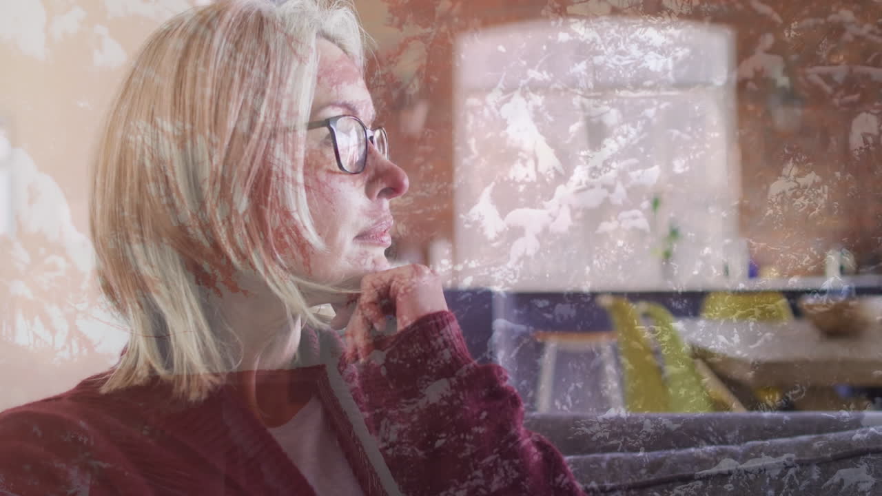 анимация зимнего пейзажа над кавказской женщиной