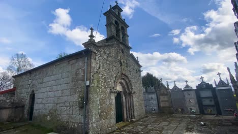 Antike-Kirche-San-Bartolomeu-In-Sarreaus,-Galizien,-Spanien