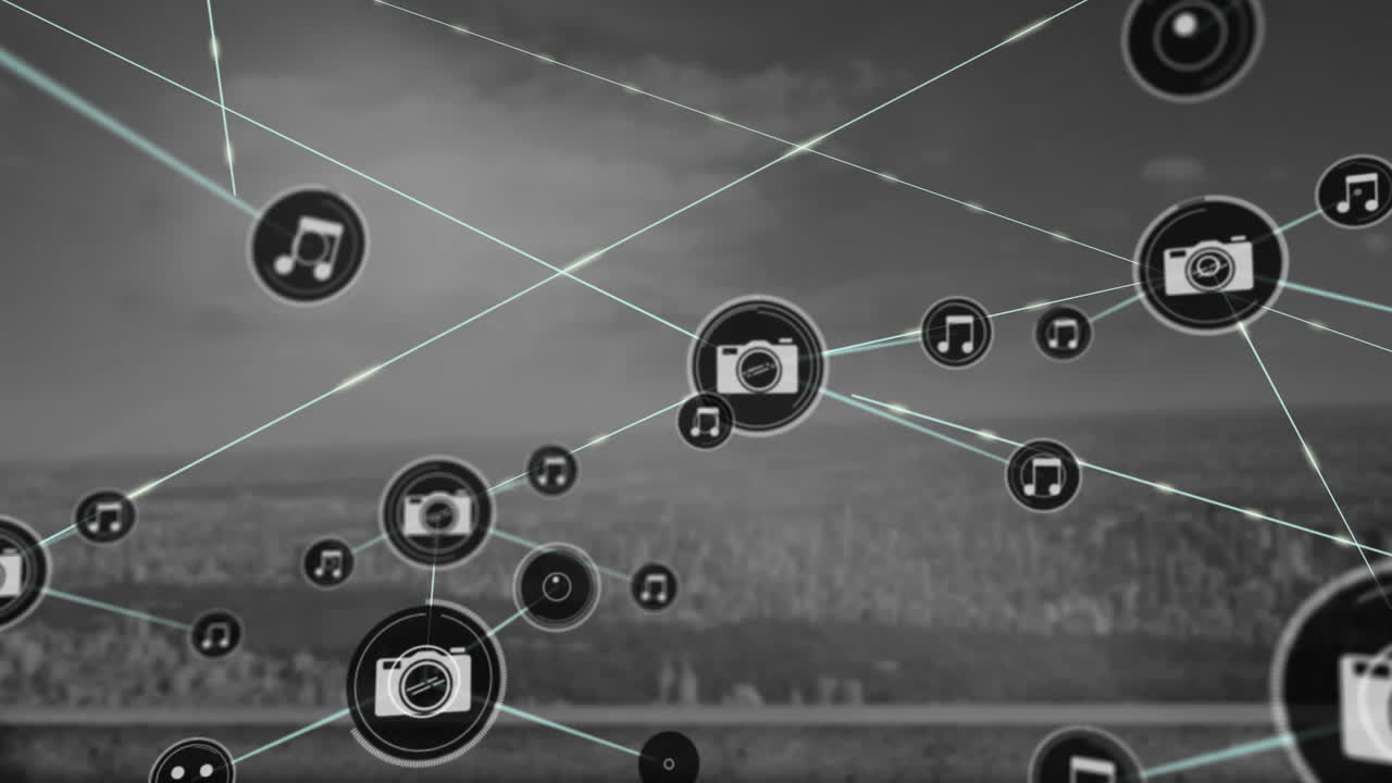 red de iconos multimedia y animación de conexiones sobre el fondo del paisaje urbano