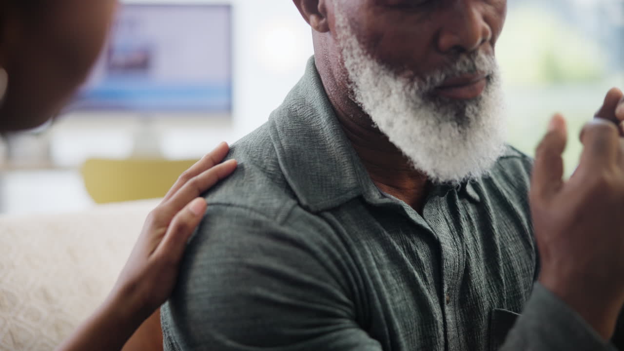 노인을 지원하는 보살 담당자