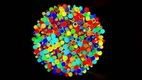 composición abstracta de bolas de colores en el aire, que se iluminan al azar y se reflejan entre sí. esferas multicolores en el aire como simple fondo oscuro geométrico con efectos de luz. estructura circular