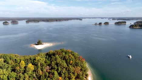 Aéreo-Muy-Por-Encima-Del-Lago-Lanier-Georgia