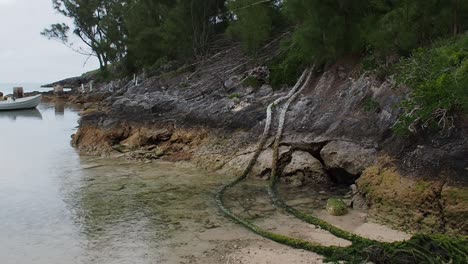 A-mostly-cloudy-day-with-sunny-breaks-shinning-over-Bermuda-waters