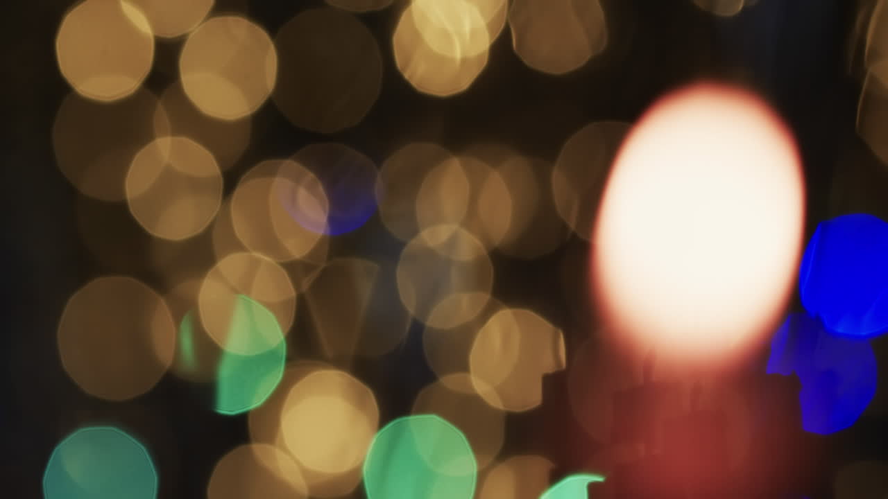 video de puntos de luz bokeh amarillos parpadeantes con espacio de copia