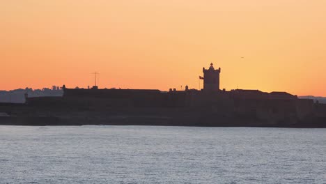 Timelapse-Vista-De-La-Playa-De-Carcavelos-Por-La-Mañana