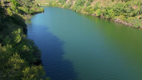 Idyllischer-Blick-Auf-Den-Fluss-Minho-In-Belesar,-Lugo,-Galizien,-Spanien