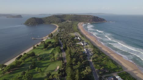 Aerial-View-Of-Governer-Phillip-Park-And-Barrenjoey-Beach-In-Palm-Beach,-NSW,-Australia