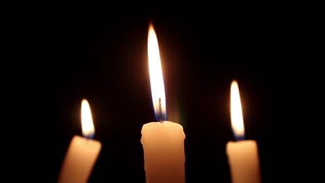 velas encendidas luz oscuridad 2