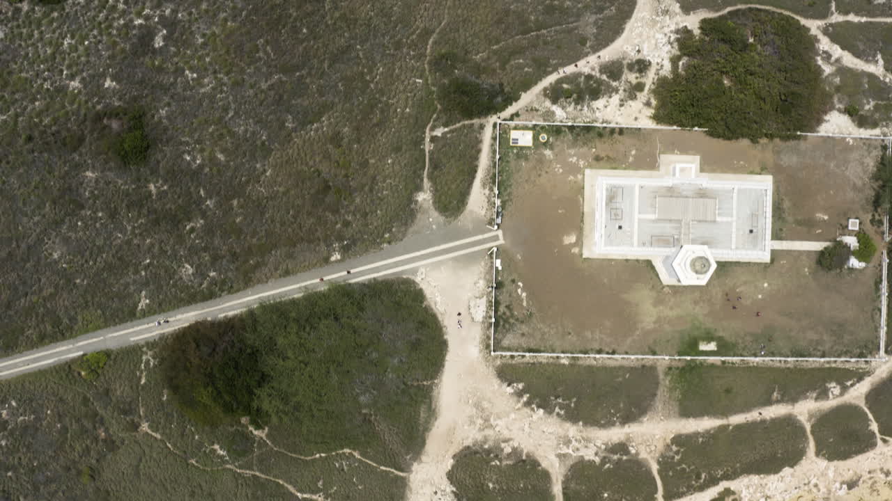 morrillos 야생 동물 피난처에 있는 오래된 등대와 푸에르토리코의 카리브해 너머로 내려다보이는 버드아이 뷰