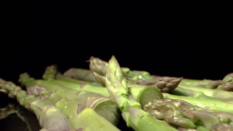 Spargel-Grün-Hochwertiges-Gesundes-Gemüse-Supermakro-Nahaufnahme-4k