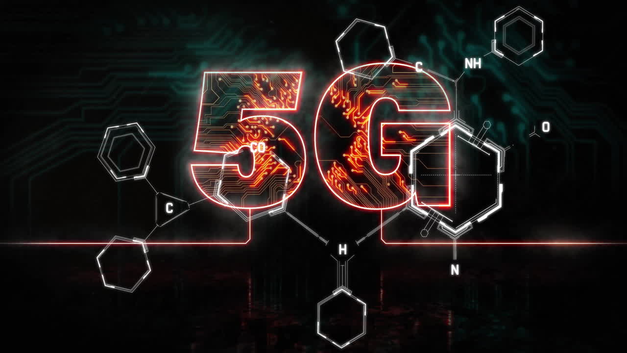 animación de texto 5g y procesamiento de datos digitales sobre fondo negro
