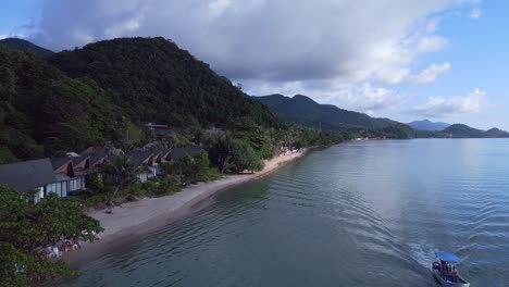 Best-aerial-top-view-flight
boat-shade-on-the-beach