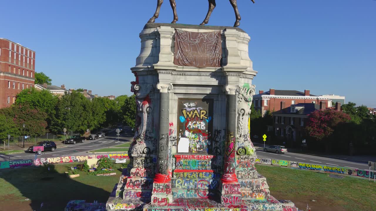 дронный снимок роберта и