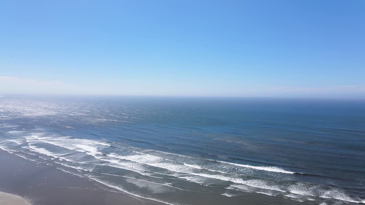 미국 워싱턴에 있는 평화로운 태평양 북서쪽 해변.