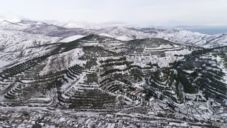 terrazas de montaña nevadas