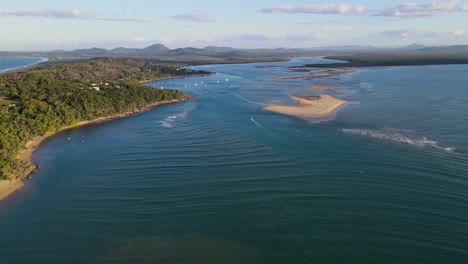 1770, diecisiete setenta cerca de eurimbula en gladstone - mar de coral en qld, australia