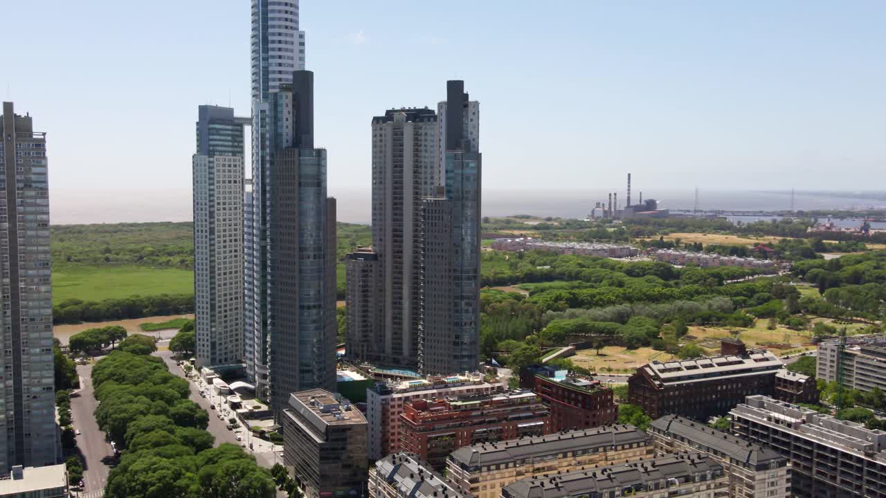 부에노스아이레스 스카이라인, 생태 보호구역 및 라 플라타 강의 공중 도 촬영