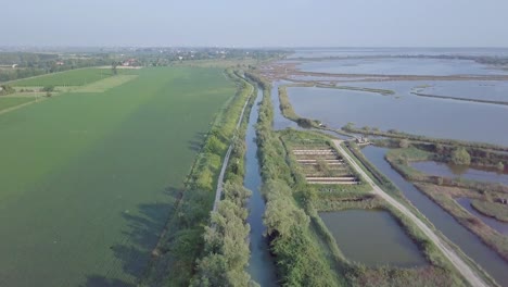 Vuelo-De-Drones-Sobre-Pantanos-Y-Campos-Inundados