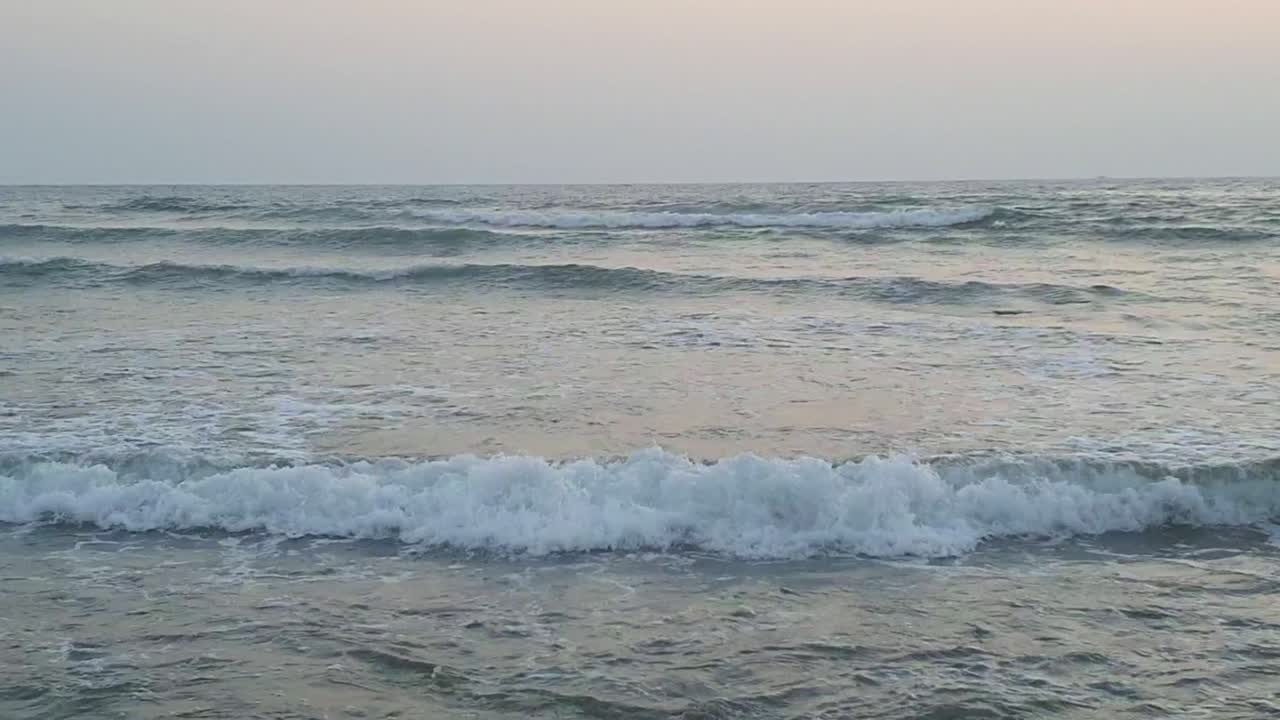 지중해 해변 해안 전망을 가로지르는 수백만 개의 멋진 전망 중 하나