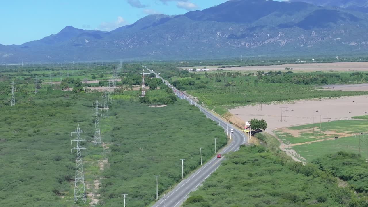 carretera sanchez cerca de azua en la república dominicana