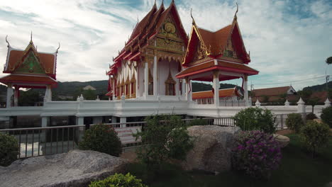 thai temple exterior
