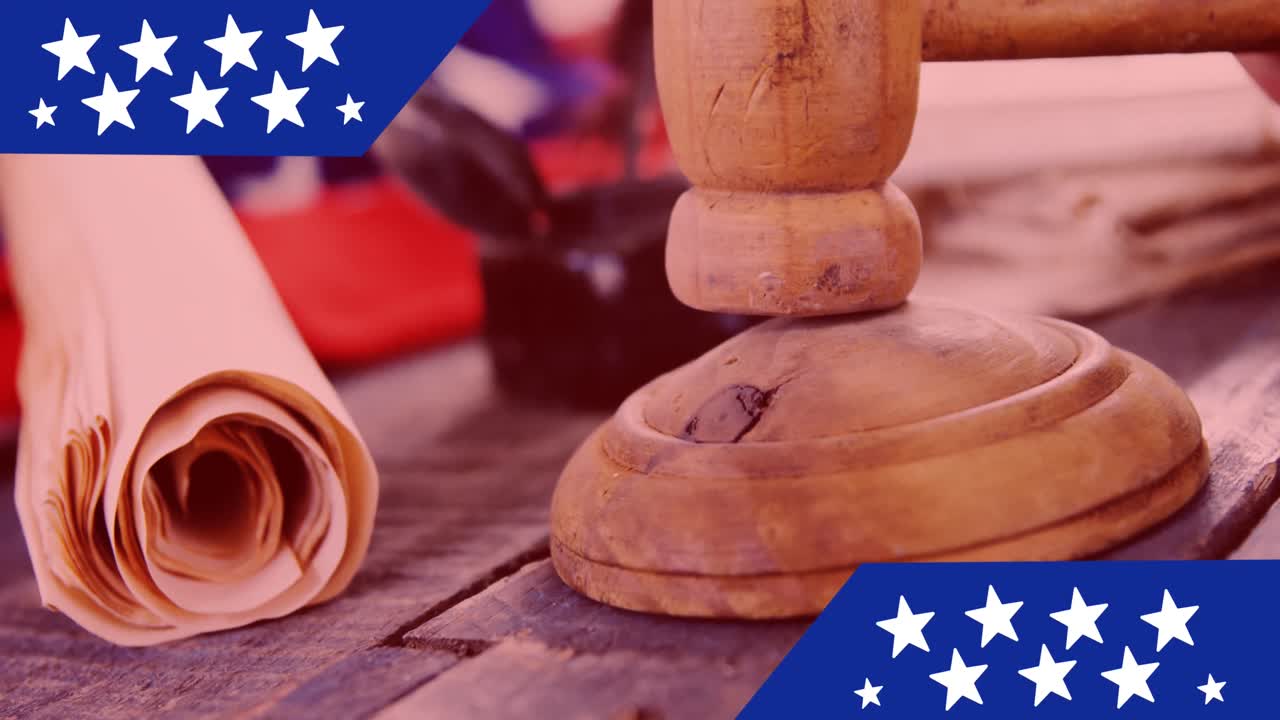 video compuesto de múltiples estrellas sobre una bandera azul contra la mano golpeando un martillo