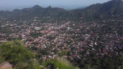 Un-Pueblo-Mágico,-Tlayacapan,-Se-Encuentra-Ubicado-En-Un-Valle-En-El-Centro-De-México