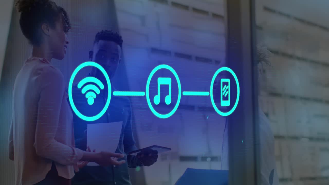 animación de iconos conectados y destellos de lentes sobre diversos compañeros de trabajo discutiendo informes en la oficina