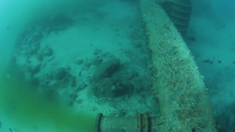 Unterwasser-Abwasserkanal,-Der-Abfälle-Ins-Meer-Leitet