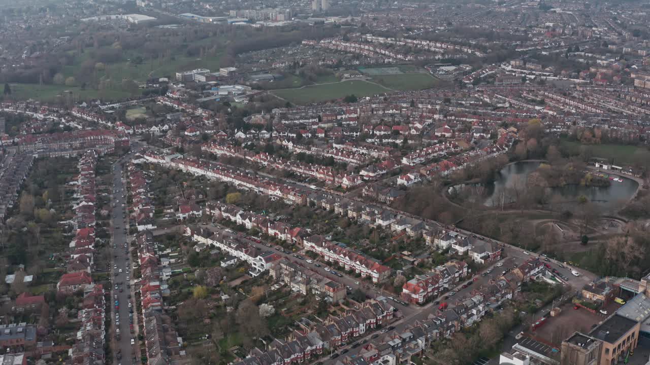 drone disparó sobre los suburbios del norte de londres, cerca de alexandra palace