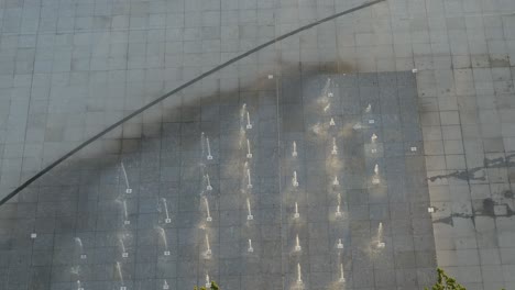 City-fountain-in-Kaunas,-Lithuania.-Drone-aerial-view