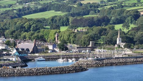 Glenarm-En-La-Carretera-De-La-Costa-De-Antrim-En-Irlanda-Del-Norte