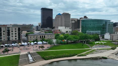 Aerial-view-of-Dayton,-Ohio's-waterfront