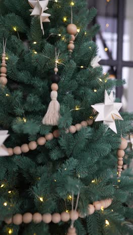 árbol de navidad minimalista y elegante
