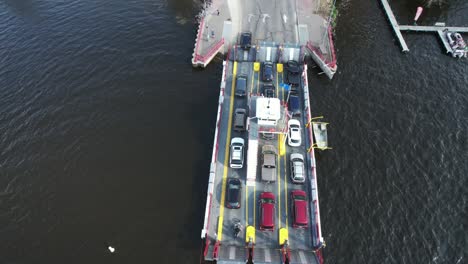 the merrimac car ferry crosses the wisconsin river-4