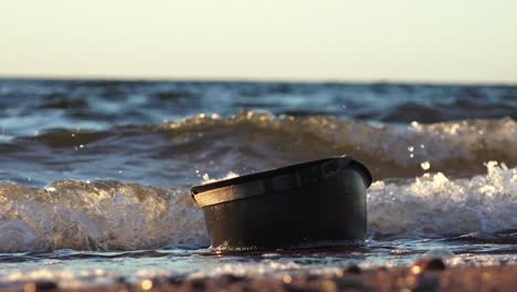 El-Casco-M1-Es-Un-Casco-De-Combate-Que-Fue-Utilizado-Por-El-Ejército-De-Los-Estados-Unidos-Desde-La-Segunda-Guerra-Mundial-Hasta-1985,-Cuando-Fue-Reemplazado-Por-El-Casco-Pasgt