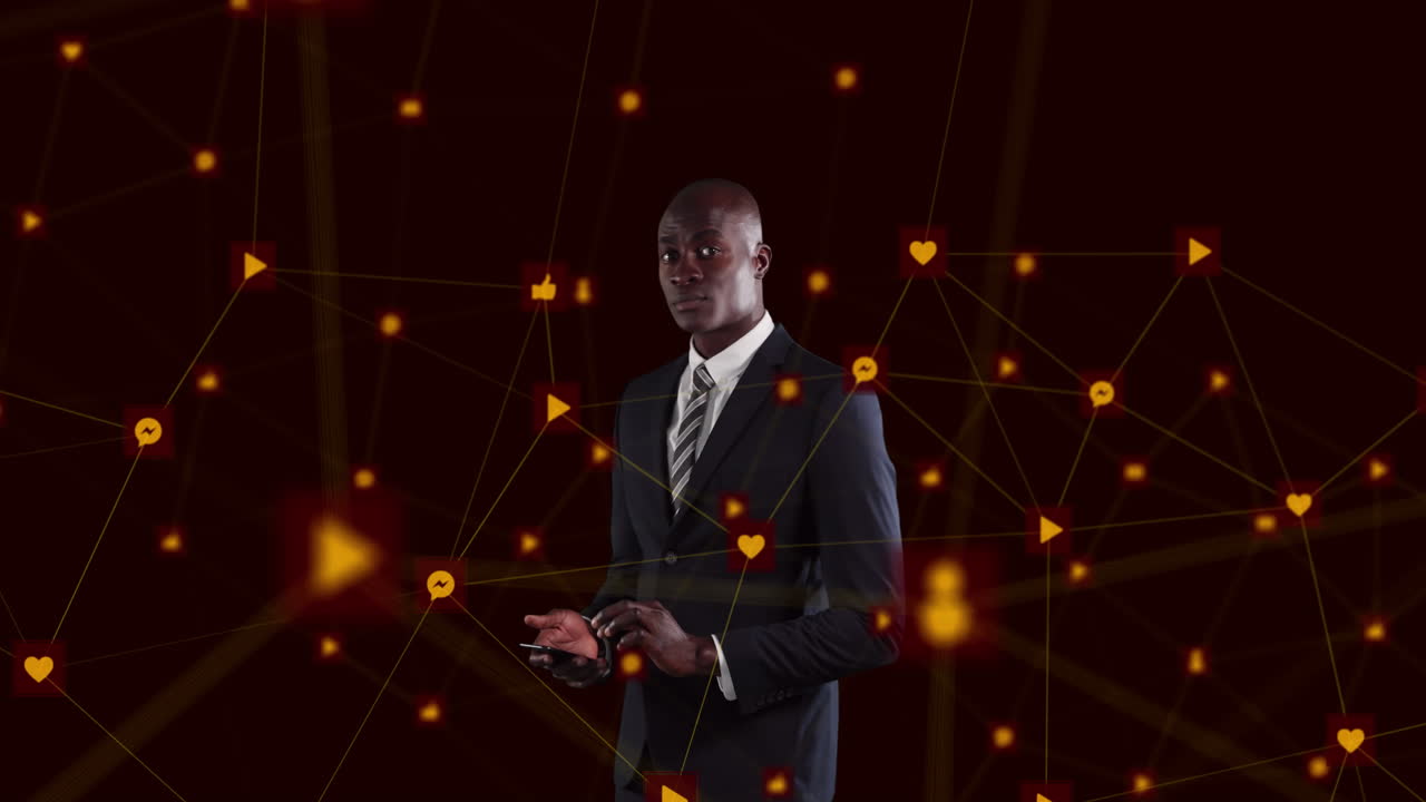 red de iconos digitales contra un empresario que usa un teléfono inteligente