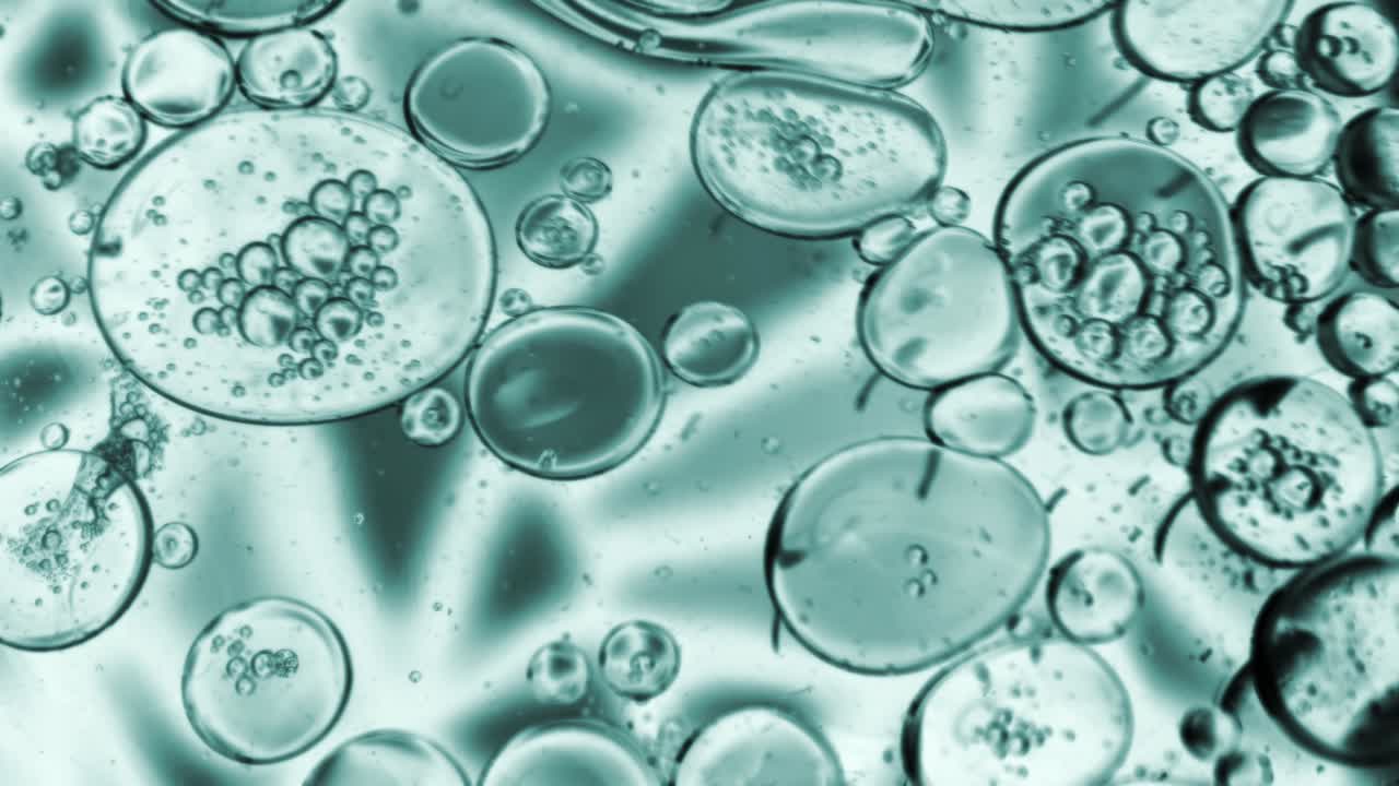 액체에 매크로 오일 방울