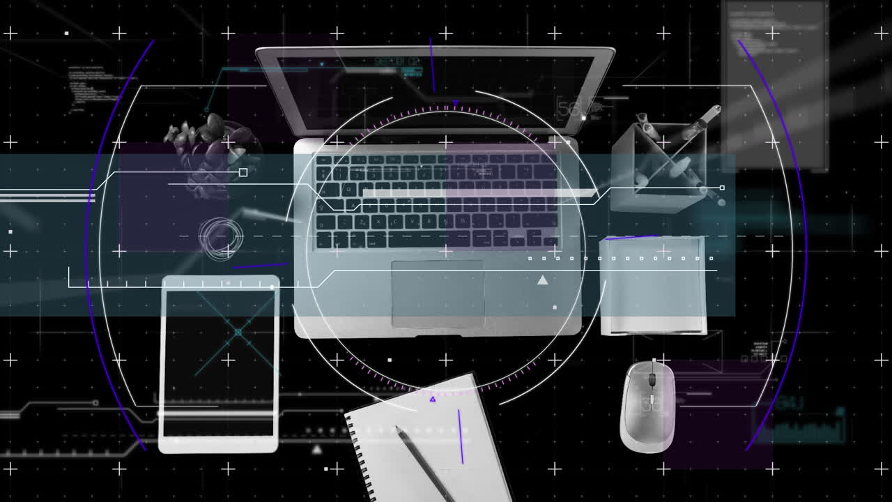 사무실 책상 위에 놓인 복사 공간과 함께 노트북과 태블릿에서 데이터 처리의 애니메이션