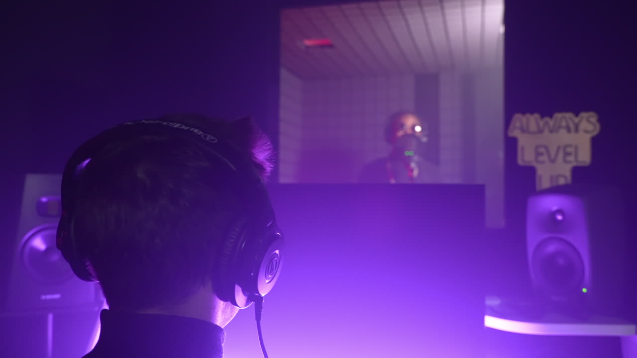 Sessione di registrazione musicale in uno studio