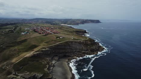 faro de la aldea ajo junto a ojerada