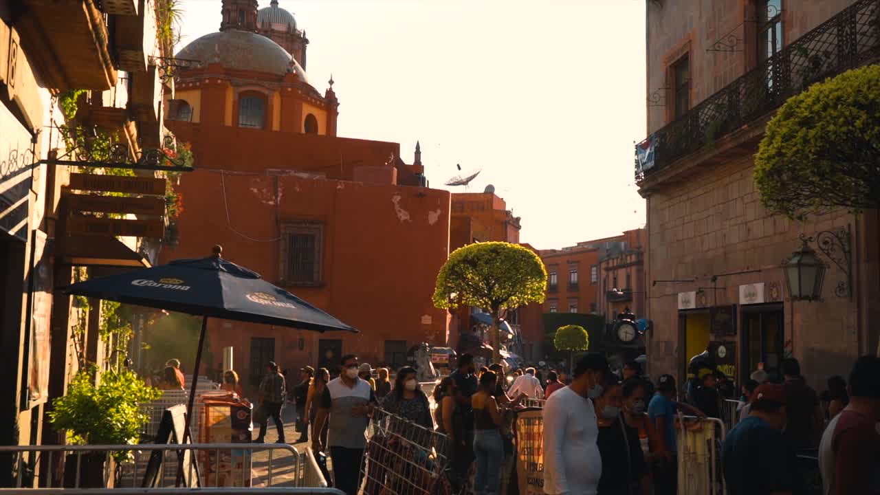 normal day in the center of queretaro, slow motion