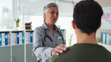 consulta con el médico y el paciente