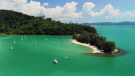 Isla-Paradisíaca-Asiática-Tropical,-Playa-De-Kok,-Langkawi