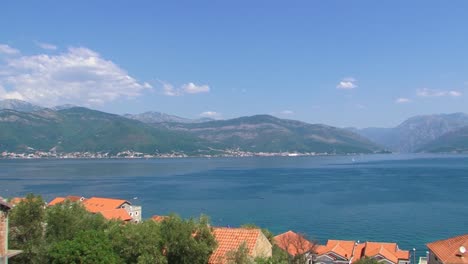 Blick-Auf-Die-Bucht-Von-Boka-Kotorska-Von-Der-Stadt-Krasici