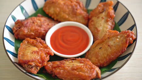 Crispy-Fried-Chicken-Wings-with-Fish-Sauce