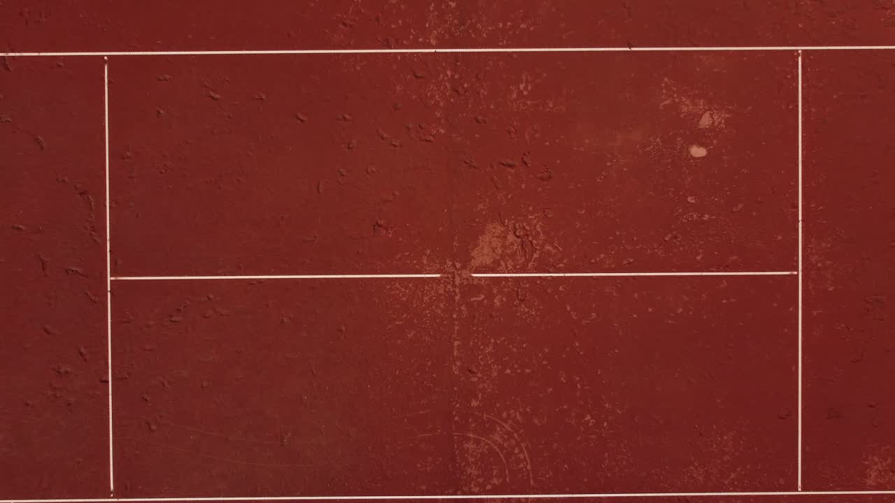 Luftfoto af tennisgrusbane