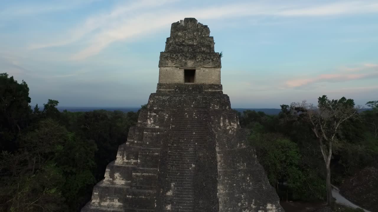 Gran Jaguar Temple al tramonto nel Parco Nazionale di Tikal.