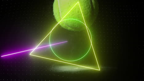 animación de colorido círculo, triángulo y cuadrado escaneo pelota de tenis rebotando en la raqueta en negro
