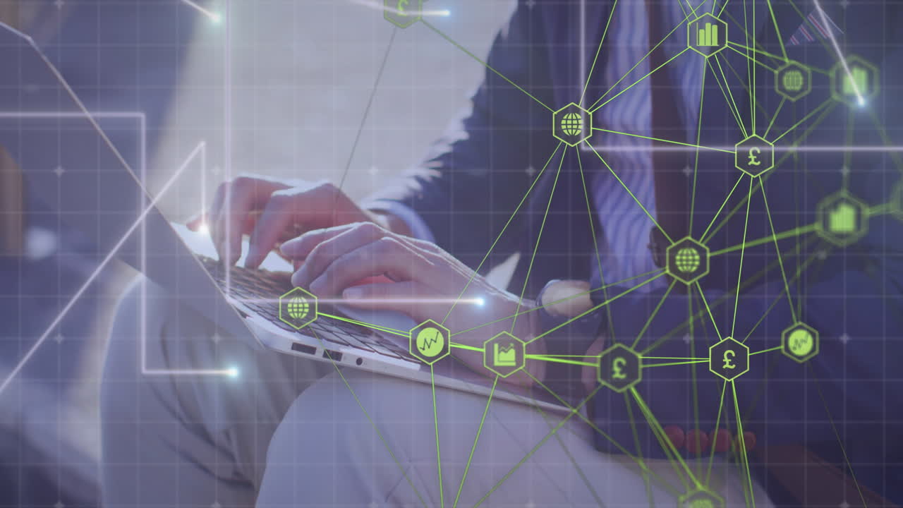 animación de las estadísticas red de conexiones y empresario caucásico usando portátil